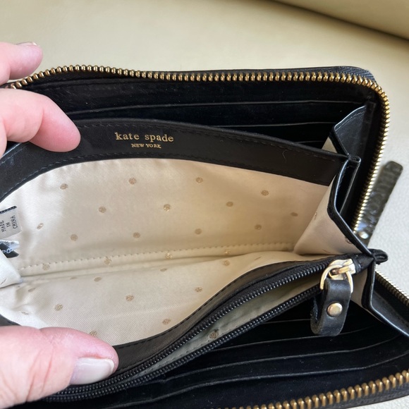 Wallet - Picture 3 of 4